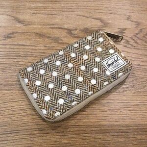Herschel SUPPLY CO. White Polka Dot Harris Tweed Wallet